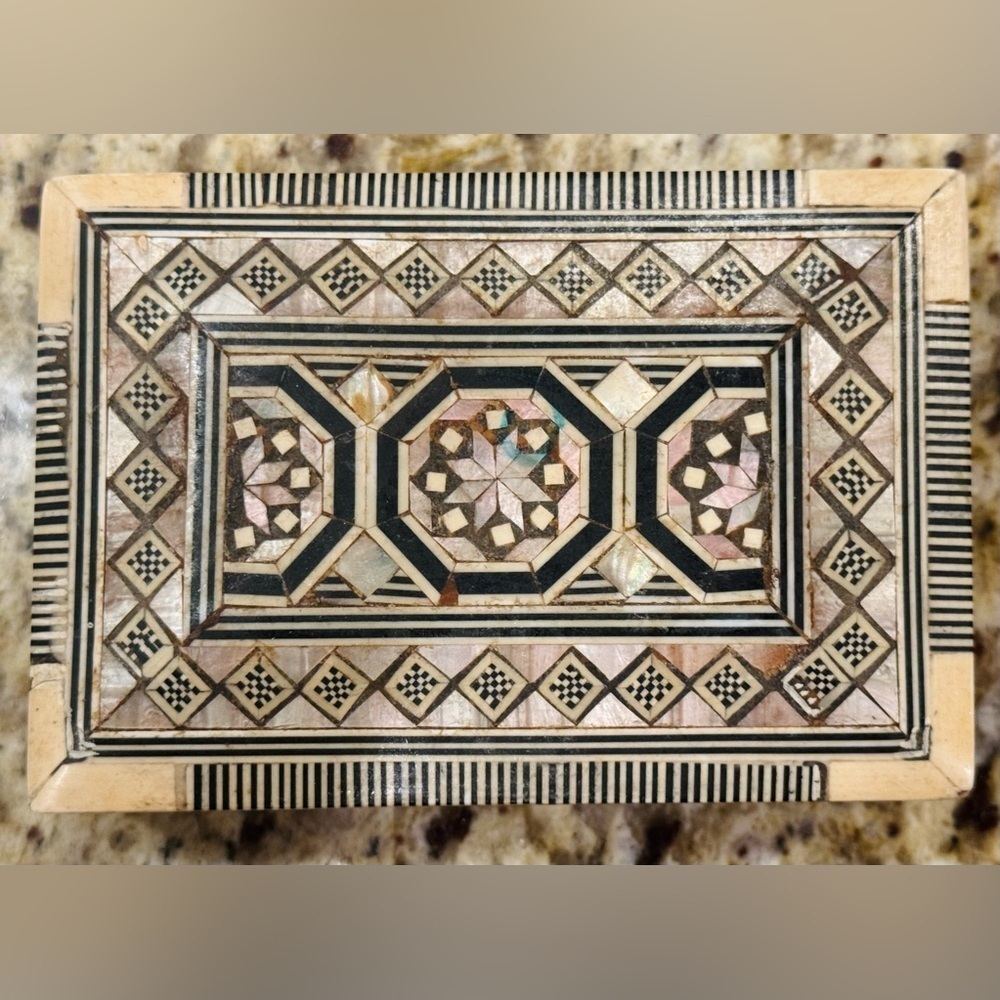 Vintage Handmade Middle Eastern Wood Mother Pearl Trinket Jewelry Box Art Deco